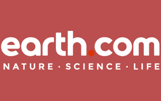 Earth.com White Tagline Logo PNG